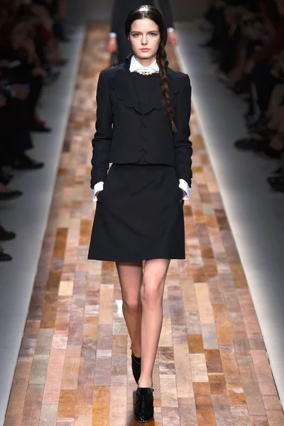 Look 32